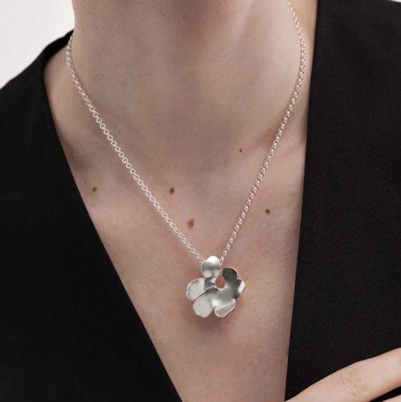 Marimekko x kalevala unikko silver necklace small new in box - Picture 3 of 8